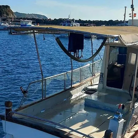 Bateau-hôtel Poseidon Boat Trips Svoronata